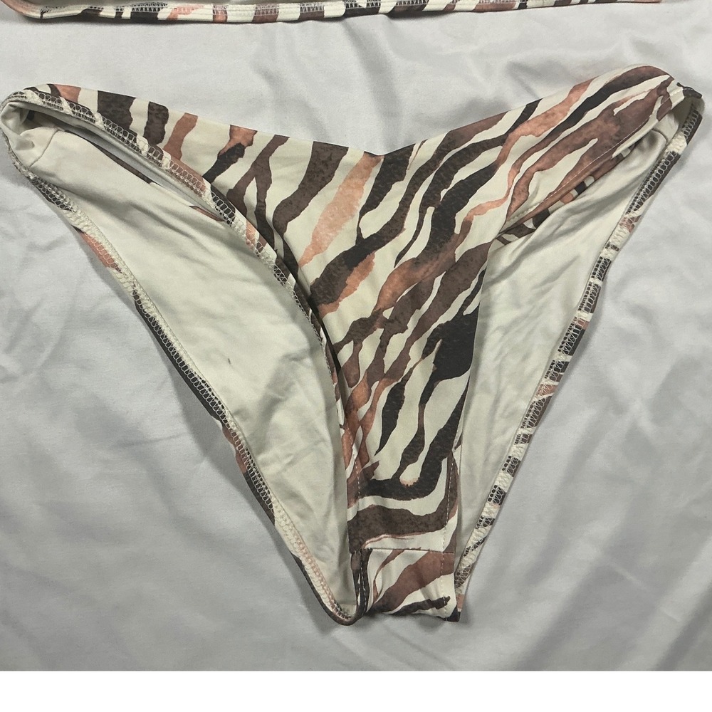Frankies Bikinis Zebra Print 2 Piece Swimsuit Set Short Sleeve Crop Top Medium - Picture 2 of 7